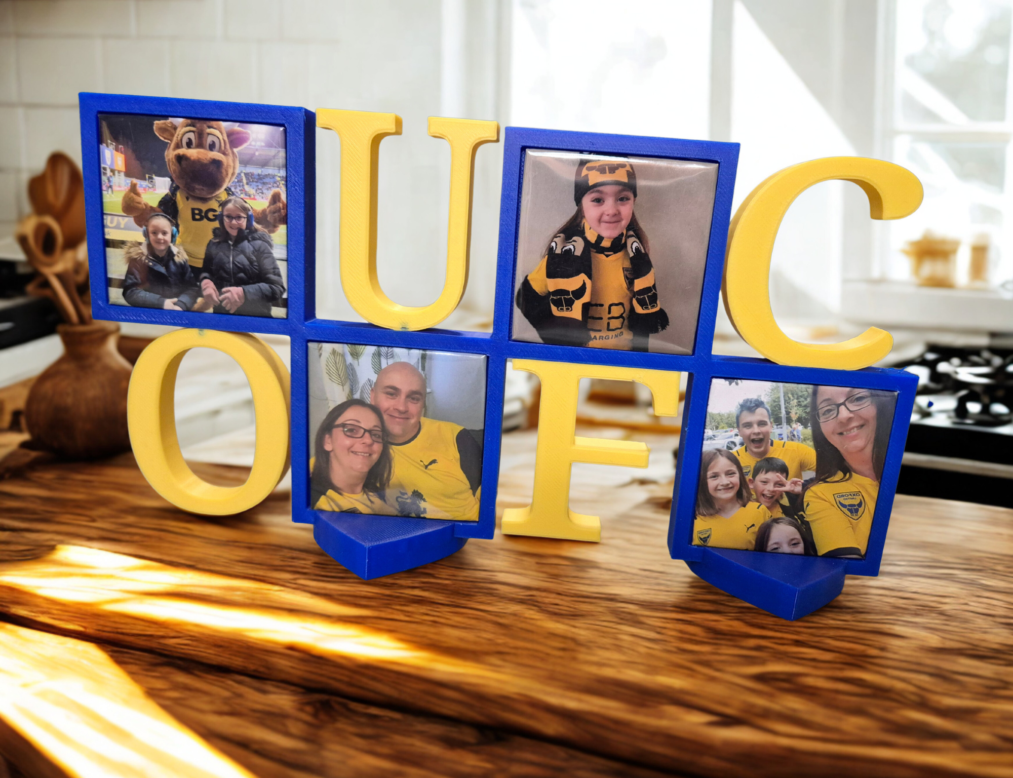 Oxford United 3D Printed Photo Frame – Includes 4 Personalised Magnets